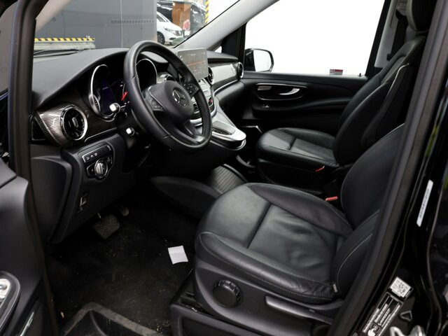 MERCEDES-BENZ V 300 Avantgarde Extralang,Allrad,2Schiebetüren... - Minibus, Personenvervoer: afbeelding 2 MERCEDES-BENZ V 300 Avantgarde Extralang,Allrad,2Schiebetüren... - Minibus, Personenvervoer: afbeelding 2