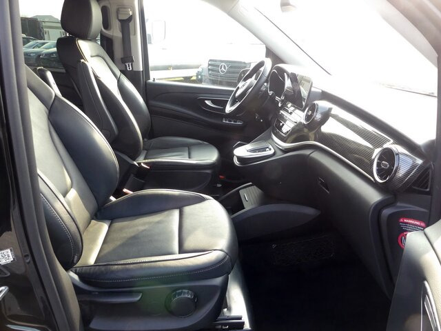 MERCEDES-BENZ V 300 Edition Extralang,2xSchiebetür el.,8Sitzer - Personenvervoer: afbeelding 3 MERCEDES-BENZ V 300 Edition Extralang,2xSchiebetür el.,8Sitzer - Personenvervoer: afbeelding 3