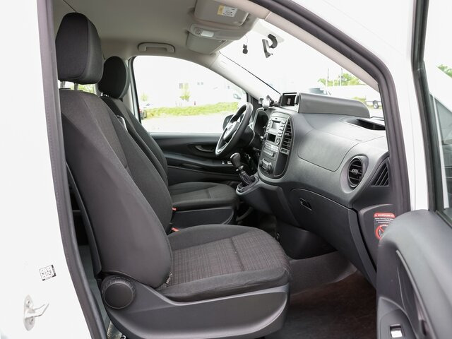 MERCEDES-BENZ Vito 111 TourerPro,lang,8Sitzer,Klima,Standhzg. - Minibus, Personenvervoer: afbeelding 3 MERCEDES-BENZ Vito 111 TourerPro,lang,8Sitzer,Klima,Standhzg. - Minibus, Personenvervoer: afbeelding 3