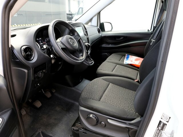 MERCEDES-BENZ Vito 114 Mixto,6 Sitzer,Klima,Navi,Tempomat... - Kleine bestelwagen: afbeelding 2 MERCEDES-BENZ Vito 114 Mixto,6 Sitzer,Klima,Navi,Tempomat... - Kleine bestelwagen: afbeelding 2