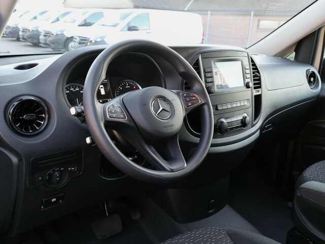 MERCEDES-BENZ Vito 114 TourerPro,Extralang,8Sitzer,Automatik... - Personenvervoer: afbeelding 5 MERCEDES-BENZ Vito 114 TourerPro,Extralang,8Sitzer,Automatik... - Personenvervoer: afbeelding 5