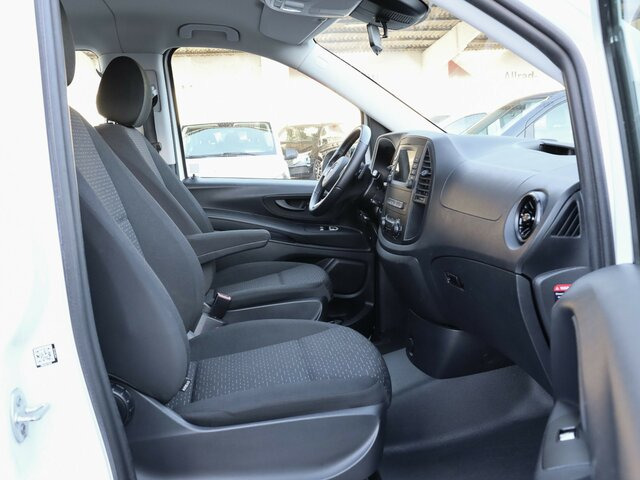MERCEDES-BENZ Vito 114 TourerPro,Extralang,8Sitzer,Automatik... - Personenvervoer: afbeelding 3 MERCEDES-BENZ Vito 114 TourerPro,Extralang,8Sitzer,Automatik... - Personenvervoer: afbeelding 3