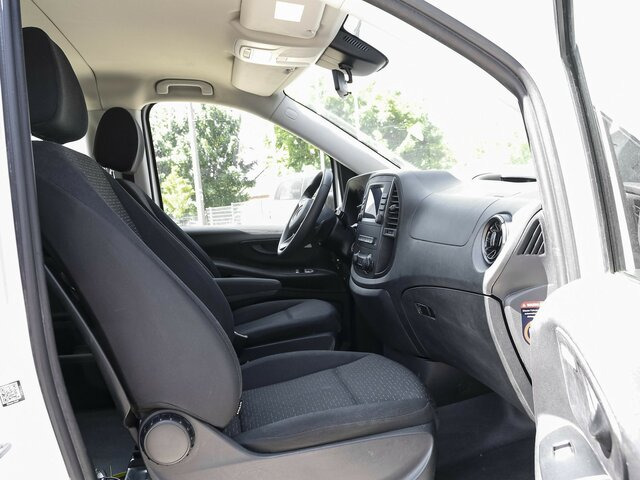 MERCEDES-BENZ Vito 114 TourerPro,lang,Automatik,8Sitze,Kamera - Minibus, Personenvervoer: afbeelding 4 MERCEDES-BENZ Vito 114 TourerPro,lang,Automatik,8Sitze,Kamera - Minibus, Personenvervoer: afbeelding 4