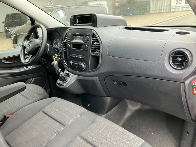 MERCEDES-BENZ Vito114 Mixto Extralang,Klima,Tempomat,Standhzg... - Minibus, Personenvervoer: afbeelding 4 MERCEDES-BENZ Vito114 Mixto Extralang,Klima,Tempomat,Standhzg... - Minibus, Personenvervoer: afbeelding 4