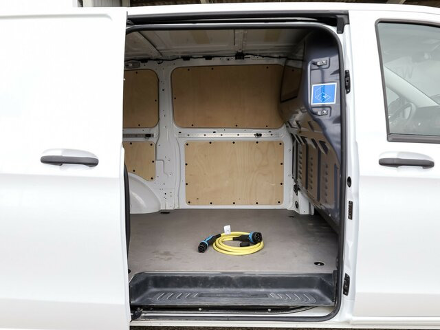 MERCEDES-BENZ eVito 111 KA,lang,Klima,Navi,Kamera,Sitzheizung... - Kleine bestelwagen, Elektrische bedrijfswagen: afbeelding 2 MERCEDES-BENZ eVito 111 KA,lang,Klima,Navi,Kamera,Sitzheizung... - Kleine bestelwagen, Elektrische bedrijfswagen: afbeelding 2