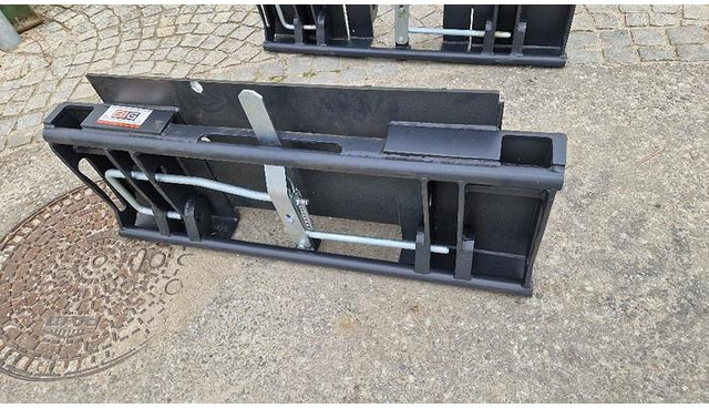 Big Bobcat 90 cm Adapter mit Euro Aufnahme - Aanbouwdeel: afbeelding 1 Big Bobcat 90 cm Adapter mit Euro Aufnahme - Aanbouwdeel: afbeelding 1