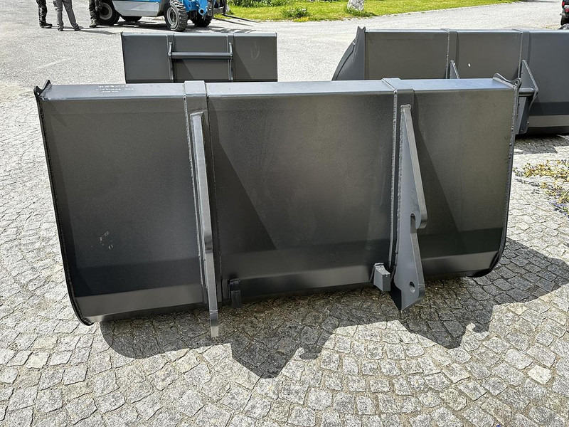 Big Volumenschaufel 200cm mit Liebherr 509 Aufnahme - Bak: afbeelding 3 Big Volumenschaufel 200cm mit Liebherr 509 Aufnahme - Bak: afbeelding 3