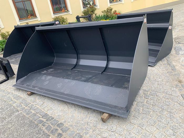 Big Volumenschaufel 250 cm mit Euro Aufnahme - Minibus, Personenvervoer: afbeelding 2 Big Volumenschaufel 250 cm mit Euro Aufnahme - Minibus, Personenvervoer: afbeelding 2