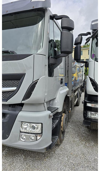 Iveco Stralis 6x2 Baustoffpritsche mit Hiab 228-E5 Kran - Vrachtwagen met open laadbak: afbeelding 3 Iveco Stralis 6x2 Baustoffpritsche mit Hiab 228-E5 Kran - Vrachtwagen met open laadbak: afbeelding 3