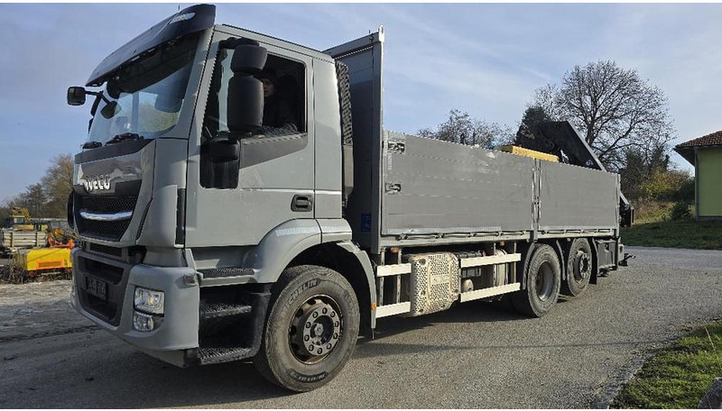 Iveco Stralis 6x2 Baustoffpritsche mit Hiab 228-E5 Kran - Kraanwagen: afbeelding 1 Iveco Stralis 6x2 Baustoffpritsche mit Hiab 228-E5 Kran - Kraanwagen: afbeelding 1