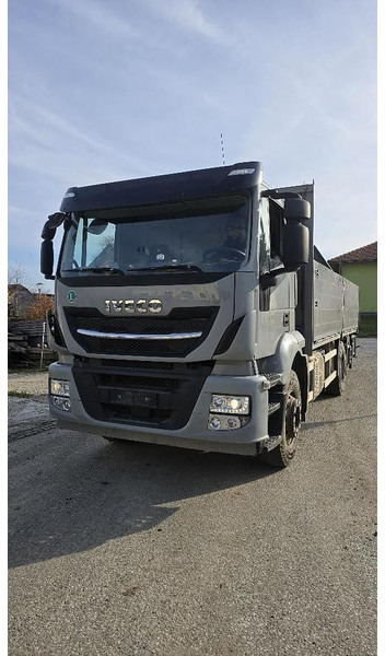 Iveco Stralis 6x2 Baustoffpritsche mit Hiab 228-E5 Kran - Kraanwagen: afbeelding 2 Iveco Stralis 6x2 Baustoffpritsche mit Hiab 228-E5 Kran - Kraanwagen: afbeelding 2