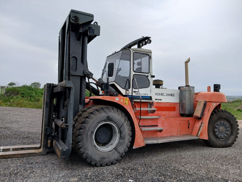SMV 32-1200B - Diesel heftruck: afbeelding 1 SMV 32-1200B - Diesel heftruck: afbeelding 1