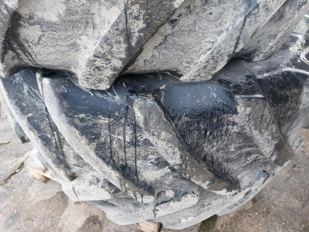 Continental 900/60R38 750/55R30 John Deere 8335R 8430 8530 - Banden en velgen: afbeelding 2 Continental 900/60R38 750/55R30 John Deere 8335R 8430 8530 - Banden en velgen: afbeelding 2