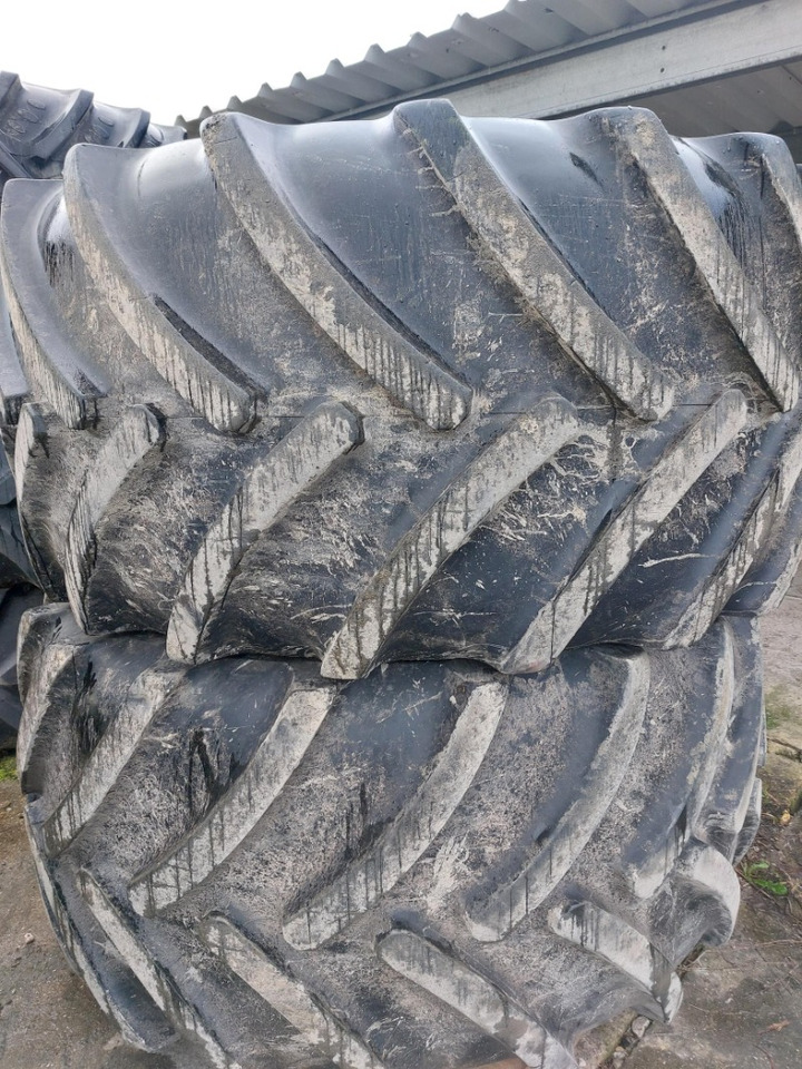 Continental 900/60R38 750/55R30 John Deere 8335R 8430 8530 - Banden en velgen: afbeelding 1 Continental 900/60R38 750/55R30 John Deere 8335R 8430 8530 - Banden en velgen: afbeelding 1