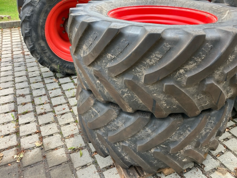 Fendt 724 Profi Plus inkl. 2. Radsatz/ EGNOS- Signal - Tractor: afbeelding 4 Fendt 724 Profi Plus inkl. 2. Radsatz/ EGNOS- Signal - Tractor: afbeelding 4