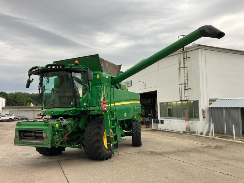 John Deere T560 mit 622R Schneidwerk - Maaidorser: afbeelding 1 John Deere T560 mit 622R Schneidwerk - Maaidorser: afbeelding 1