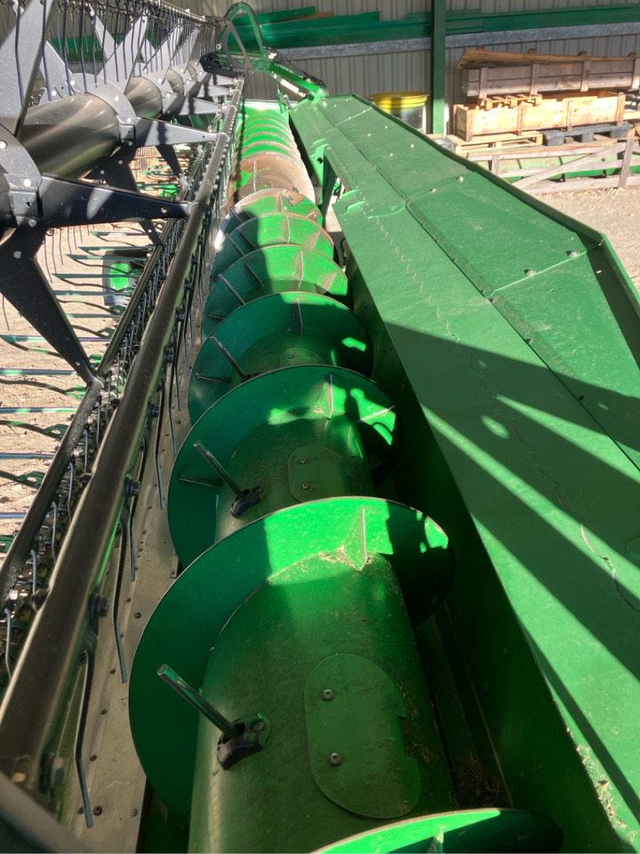 John Deere T670i mit 630X Schneidwerk - Maaidorser: afbeelding 3 John Deere T670i mit 630X Schneidwerk - Maaidorser: afbeelding 3