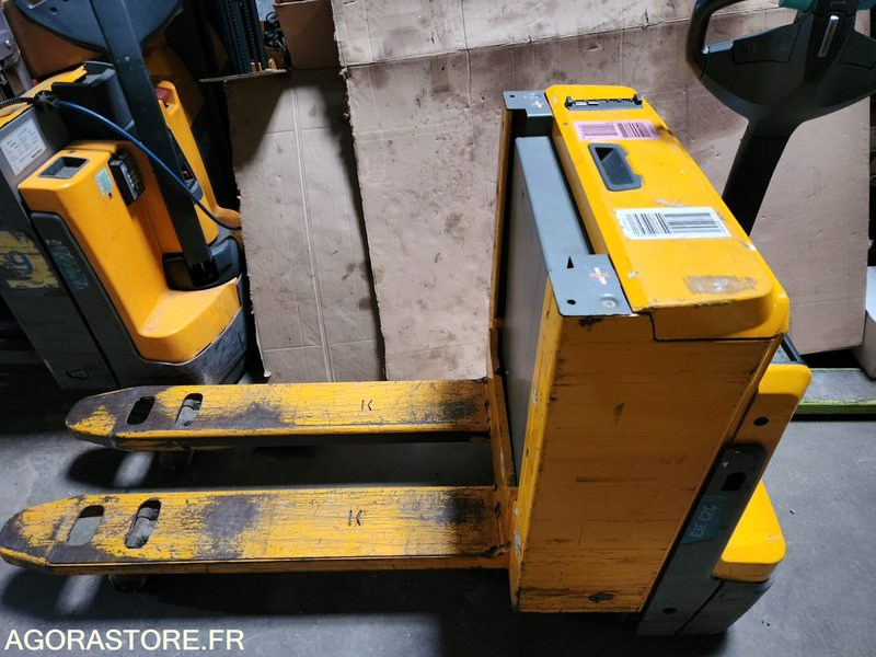 2 TRANSPALETTES ELECTRIQUE A LEVEE INITIALE 24V 150Ah CHARGEUR EMBARQUE DE 2019 - Palletwagen: afbeelding 2 2 TRANSPALETTES ELECTRIQUE A LEVEE INITIALE 24V 150Ah CHARGEUR EMBARQUE DE 2019 - Palletwagen: afbeelding 2