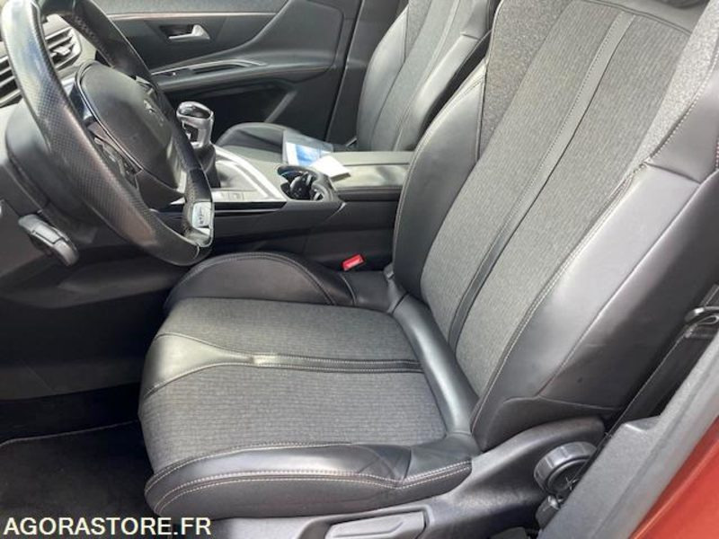 3008 GT-LINE 1.2 PT 130cv. 05/2017. 117900 KM - SUV: afbeelding 5 3008 GT-LINE 1.2 PT 130cv. 05/2017. 117900 KM - SUV: afbeelding 5