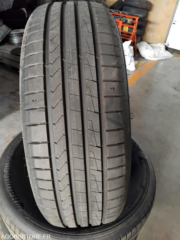 4 PNEUS LOT n° 51 : 4 pneus HANKOOK VENTUS Prime4 215/65R17 99H - Band: afbeelding 3 4 PNEUS LOT n° 51 : 4 pneus HANKOOK VENTUS Prime4 215/65R17 99H - Band: afbeelding 3