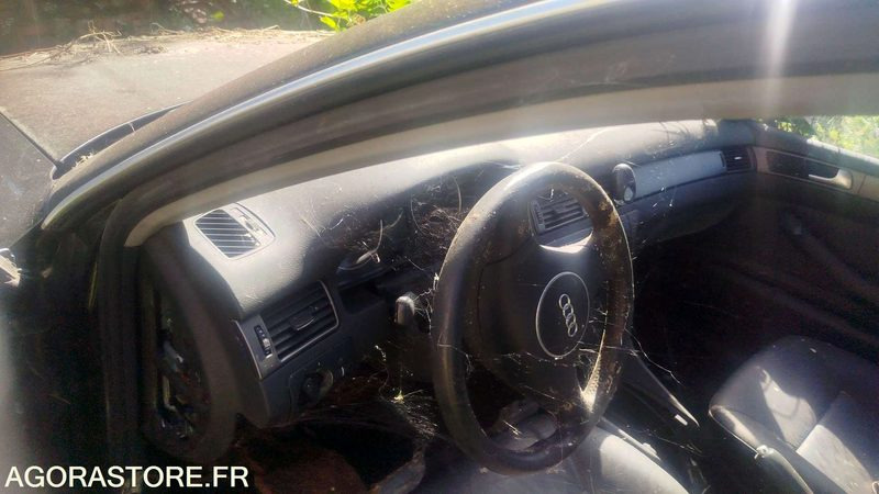 AUDI A6 - 2002 - POUR PIECES - Personenwagen: afbeelding 3 AUDI A6 - 2002 - POUR PIECES - Personenwagen: afbeelding 3