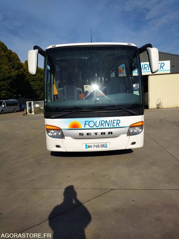 AUTOCAR SETRA 415 GT / 2006 / 556527 KM / 49 PLACES+WC / BVM / 1ERE MAIN - Touringcar: afbeelding 1 AUTOCAR SETRA 415 GT / 2006 / 556527 KM / 49 PLACES+WC / BVM / 1ERE MAIN - Touringcar: afbeelding 1