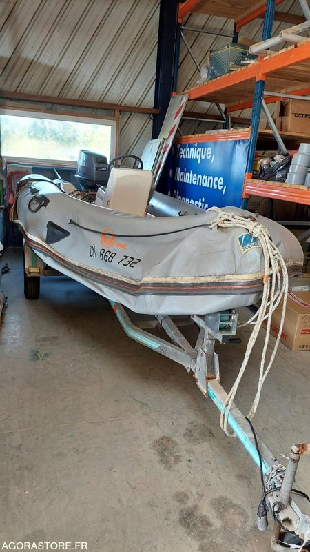 ZODIAC 470 - MOTEUR YAMAHA 40 chevaux - 1993 - Andere machine: afbeelding 1 ZODIAC 470 - MOTEUR YAMAHA 40 chevaux - 1993 - Andere machine: afbeelding 1
