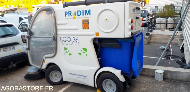 BALAYEUSE ELECTRIQUE ECO 36 - Veegwagen: afbeelding 1 BALAYEUSE ELECTRIQUE ECO 36 - Veegwagen: afbeelding 1