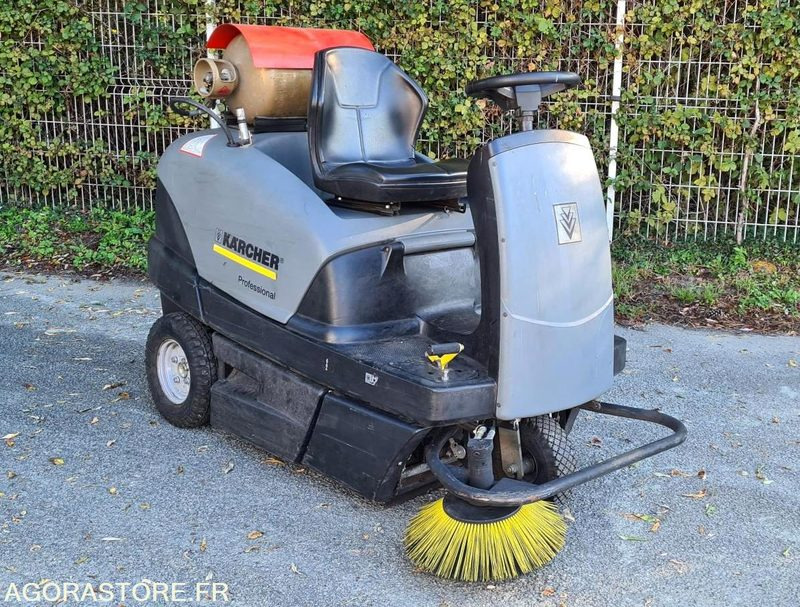 BALAYEUSE KARCHER - 2012 - 182 heures - Veegwagen: afbeelding 1 BALAYEUSE KARCHER - 2012 - 182 heures - Veegwagen: afbeelding 1