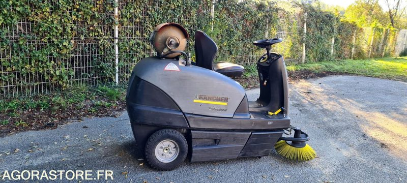 BALAYEUSE KARCHER - 2012 - 182 heures - Veegwagen: afbeelding 2 BALAYEUSE KARCHER - 2012 - 182 heures - Veegwagen: afbeelding 2