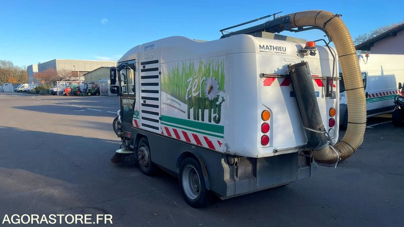 BALAYEUSE RAVO DE 2009 - Veegwagen: afbeelding 4 BALAYEUSE RAVO DE 2009 - Veegwagen: afbeelding 4