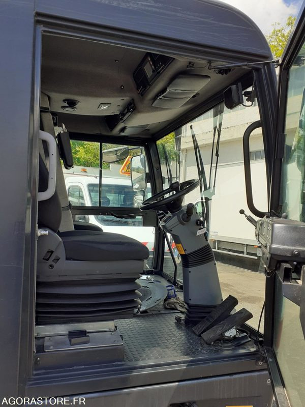 BALAYEUSE SCHMIDT 4M3 CLEANGO 500 - Veegwagen: afbeelding 4 BALAYEUSE SCHMIDT 4M3 CLEANGO 500 - Veegwagen: afbeelding 4
