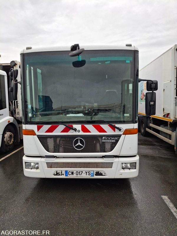 BOM Mercedes Econic 256043 kms 2013 - Vuilniswagen: afbeelding 2 BOM Mercedes Econic 256043 kms 2013 - Vuilniswagen: afbeelding 2
