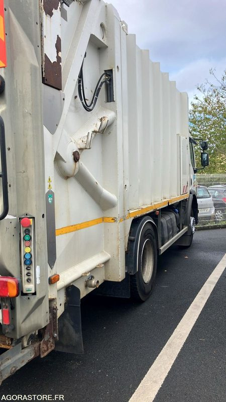 BOM SEMAT 19 tonnes LC Maxi - Vuilniswagen: afbeelding 2 BOM SEMAT 19 tonnes LC Maxi - Vuilniswagen: afbeelding 2