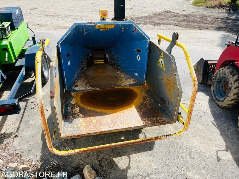 Houtversnipperaar BROYEUR A BRANCHES ISEKI 150M - ANNÉE 2010: afbeelding 6