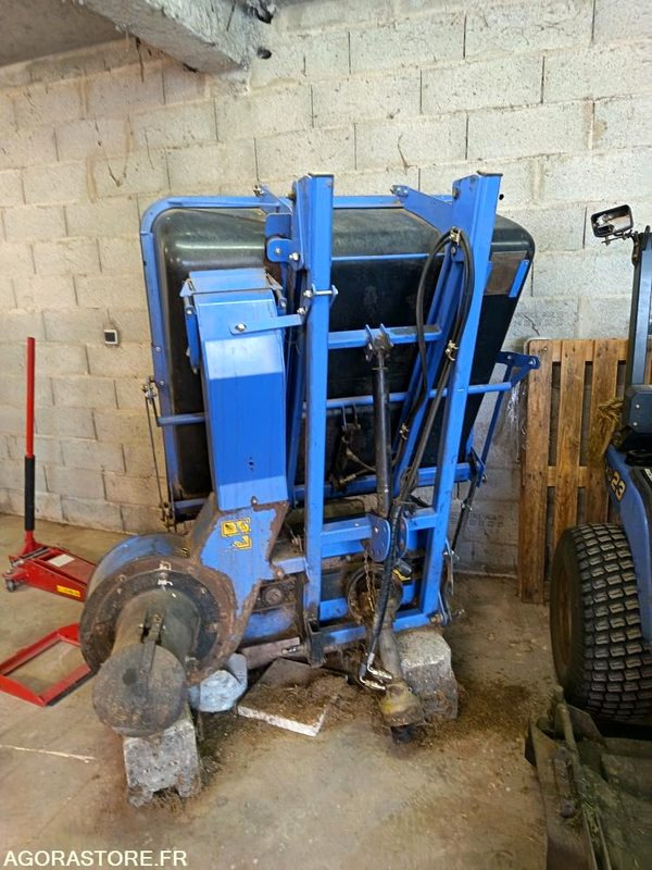 Bac de ramassage ISEKI - Tuinmachine: afbeelding 1 Bac de ramassage ISEKI - Tuinmachine: afbeelding 1