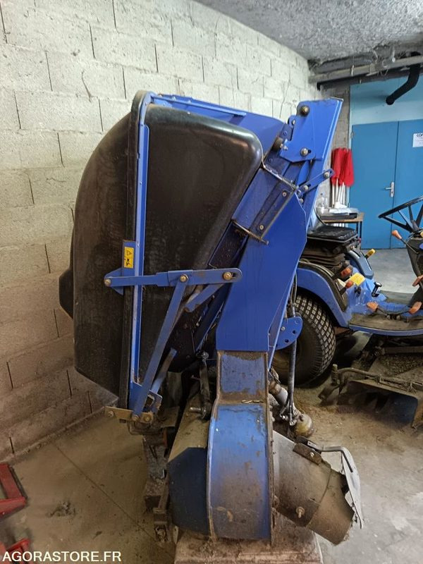 Bac de ramassage ISEKI - Tuinmachine: afbeelding 2 Bac de ramassage ISEKI - Tuinmachine: afbeelding 2