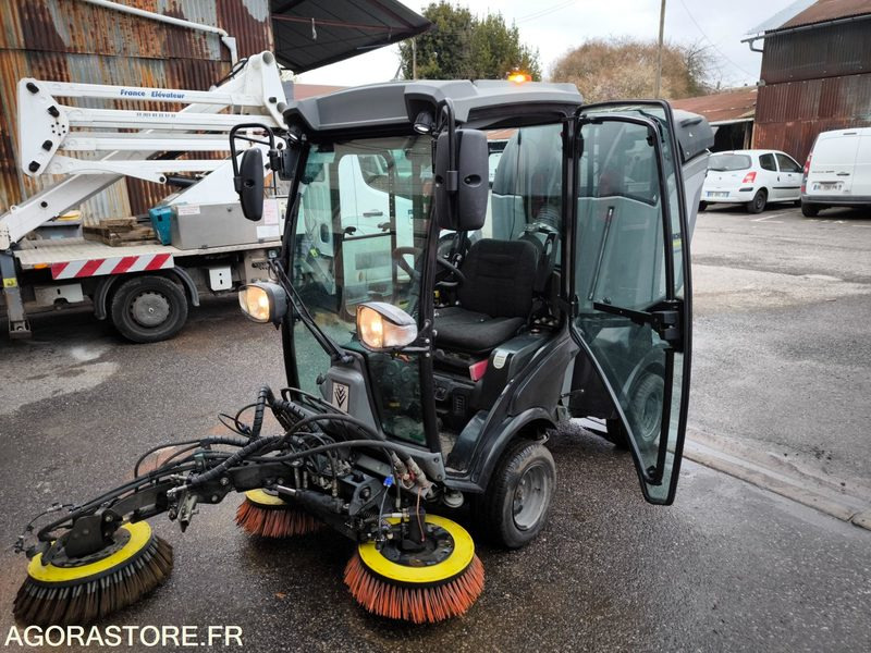 Balayeuse KARCHER MIC 34C 558 heures 2019 - Veegwagen: afbeelding 1 Balayeuse KARCHER MIC 34C 558 heures 2019 - Veegwagen: afbeelding 1