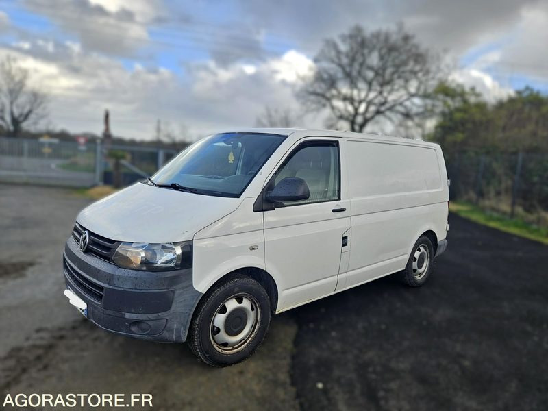 FOURGON TRANSPORTER T5 VOLKSWAGEN - 2013- 314 899 KMS - Bestelwagen: afbeelding 1 FOURGON TRANSPORTER T5 VOLKSWAGEN - 2013- 314 899 KMS - Bestelwagen: afbeelding 1