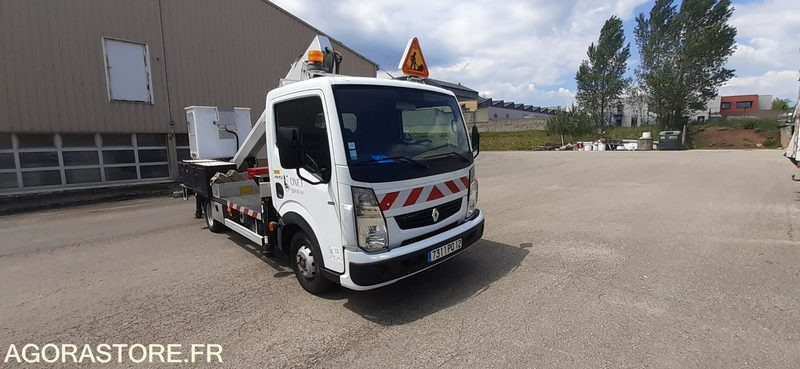 Nacelle Plateau RENAULT Maxity - 44000 km - 2008 - Bestelwagen: afbeelding 4 Nacelle Plateau RENAULT Maxity - 44000 km - 2008 - Bestelwagen: afbeelding 4