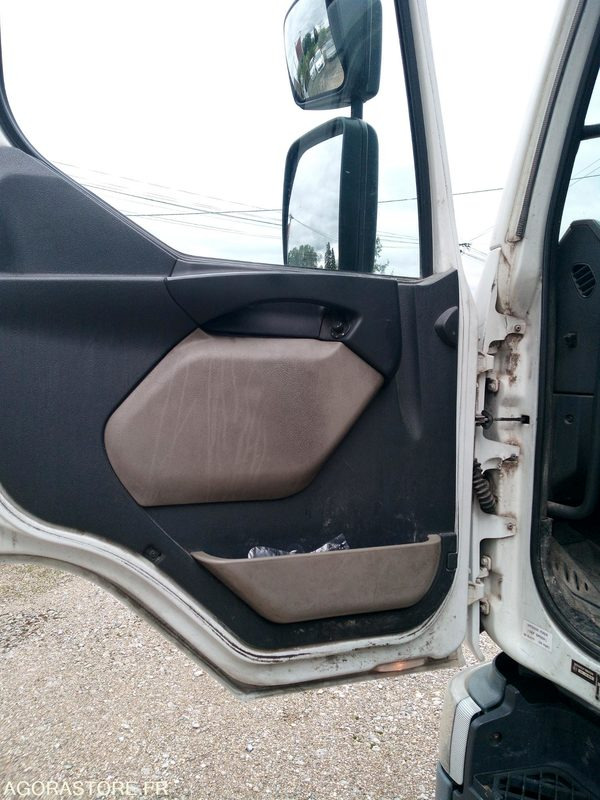 Vuilniswagen Bom Renault 320DXI: afbeelding 7 Vuilniswagen Bom Renault 320DXI: afbeelding 7