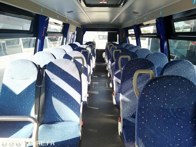 Bus Iveco UNVI 70C17 - 2017 - 120 000 km - Schoolbus: afbeelding 5 Bus Iveco UNVI 70C17 - 2017 - 120 000 km - Schoolbus: afbeelding 5