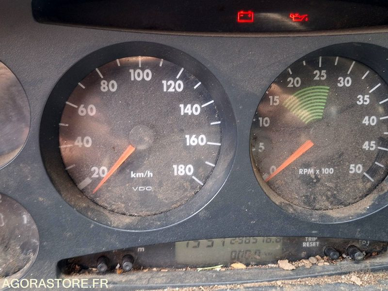 CAMION BENNE IVECO DAILY - Kipper bestelwagen: afbeelding 4 CAMION BENNE IVECO DAILY - Kipper bestelwagen: afbeelding 4