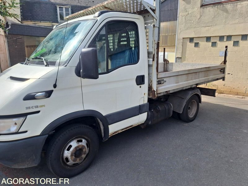 CAMION BENNE IVECO DAILY - Kipper bestelwagen: afbeelding 3 CAMION BENNE IVECO DAILY - Kipper bestelwagen: afbeelding 3