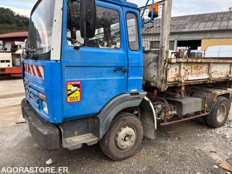 CAMION BENNE (TRI-BENNE) RENAULT S120 MIDLINER 1991 221000 KM - Kipper vrachtwagen: afbeelding 2 CAMION BENNE (TRI-BENNE) RENAULT S120 MIDLINER 1991 221000 KM - Kipper vrachtwagen: afbeelding 2