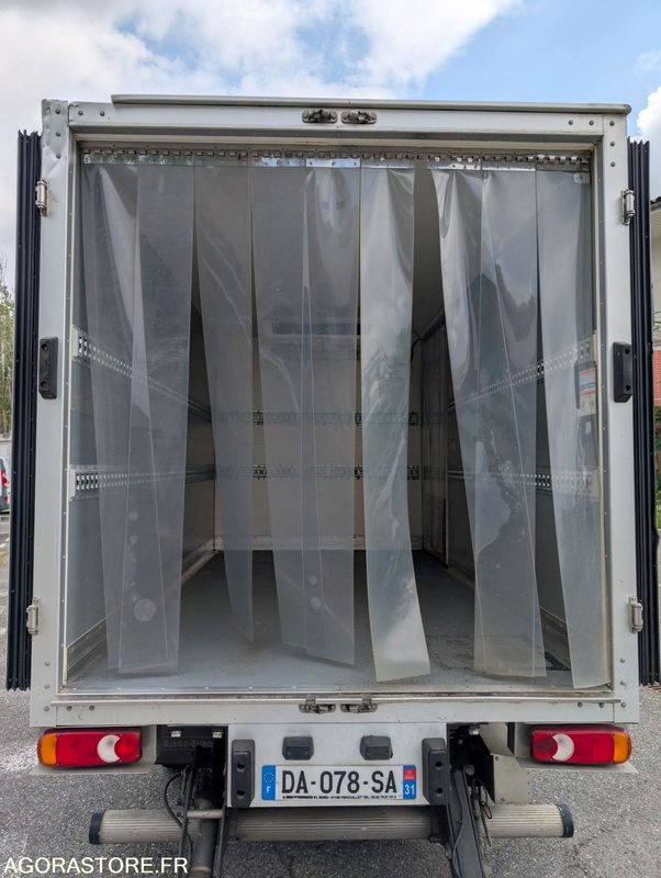 CAMION HAYON FRIGORIFIQUE MOINT DE 3T5 RENAUT MAXITY - Koelwagen: afbeelding 5 CAMION HAYON FRIGORIFIQUE MOINT DE 3T5 RENAUT MAXITY - Koelwagen: afbeelding 5