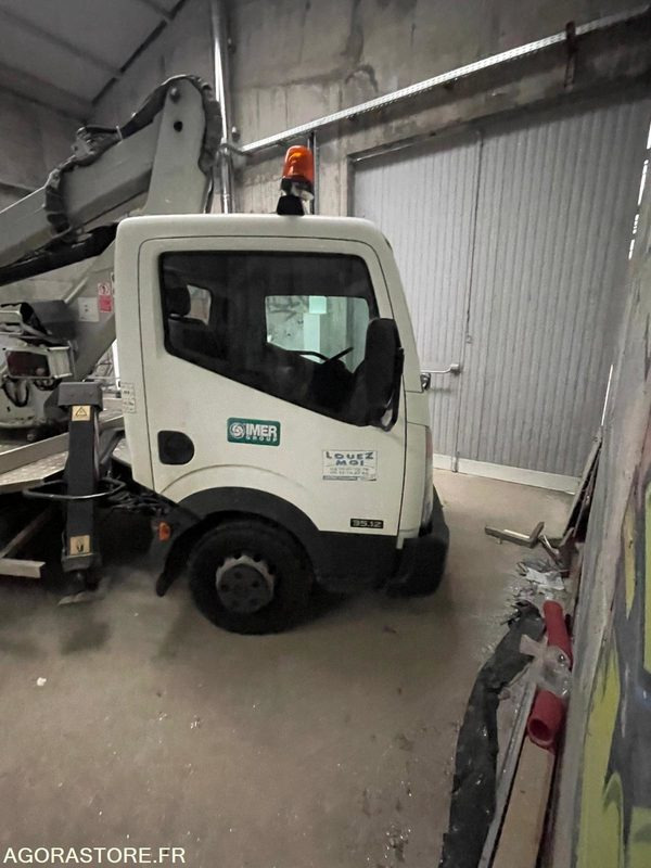 CAMION NACELLE NISSAN IMER P18T12 28740 KM 2015 - Vrachtwagen hoogwerker: afbeelding 5 CAMION NACELLE NISSAN IMER P18T12 28740 KM 2015 - Vrachtwagen hoogwerker: afbeelding 5