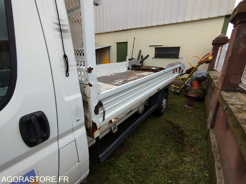 CAMIONETTE PLATEAU E.V. - Kipper bestelwagen: afbeelding 3 CAMIONETTE PLATEAU E.V. - Kipper bestelwagen: afbeelding 3