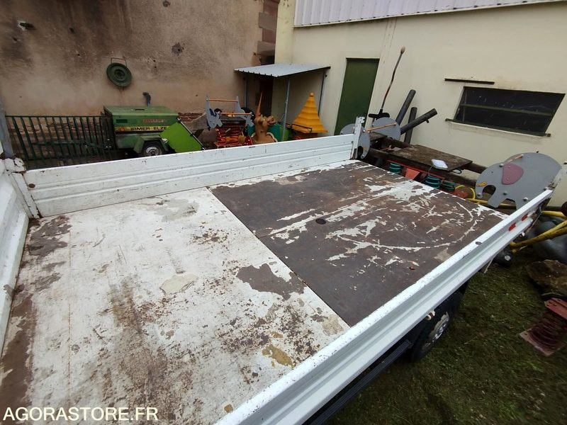 CAMIONETTE PLATEAU E.V. - Kipper bestelwagen: afbeelding 4 CAMIONETTE PLATEAU E.V. - Kipper bestelwagen: afbeelding 4