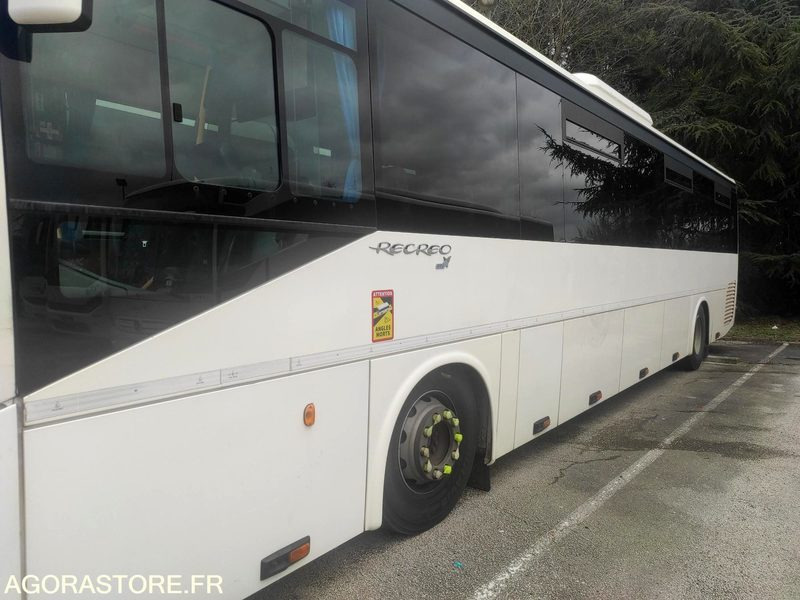 CAR IRISBUS - RECREO - MEC2009 / 620300 KM - AH663NW (19895) - Schoolbus: afbeelding 3 CAR IRISBUS - RECREO - MEC2009 / 620300 KM - AH663NW (19895) - Schoolbus: afbeelding 3